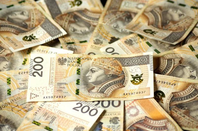 Bloomberg: ЦБ РФ назвал три новые валюты для замещения доллара0