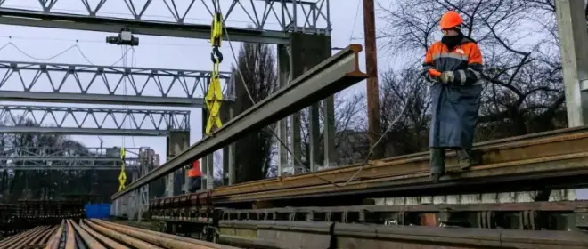 «Ремонтировать будет дорого»: названа цель ударов ВС РФ по железным дорогам Украины