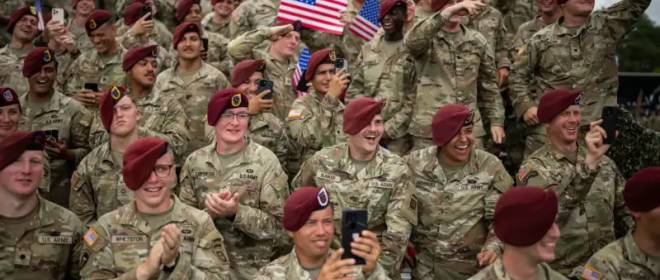 «Толстые и тупые»: шеф Пентагона назвал ключевую проблему армии США