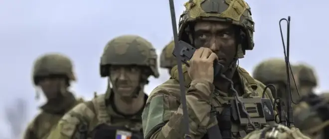 Лондон и Париж могут отправить на Украину только 15 тысяч солдат