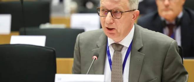 Под страхом исключения: депутат ЕС встретится с руководством России в Москве