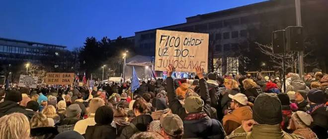 Не получилось в Тбилиси – пробуют в Словакии: в протестах против Фицо замешаны боевики «Грузинского легиона»*