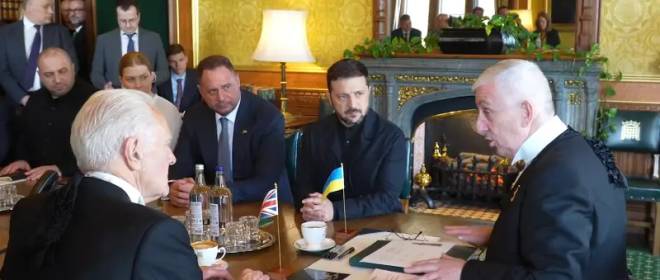 Зеленский останется президентом Украины до конца войны – заявление