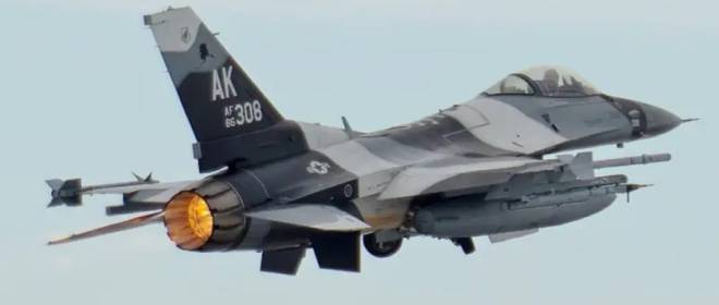 乌克兰将军称F-16交付日期被推迟是美国的错