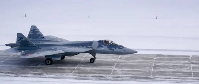 Спутники зафиксировали крупное скопление истребителей Су-57 на авиабазе РФ