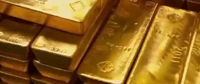 Стоимость золотого запаса России выросла в два раза