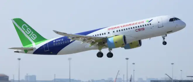 Не конкурент Boeing и Airbus: гордость Китая, самолет Comac C919, складывает крылья