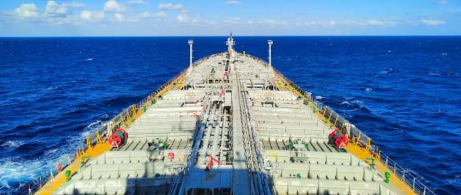 Огромный поток российской нефти мчится в Индию в преддверии дедлайна