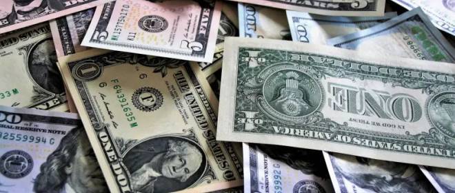 Bloomberg : L'Ukraine réduit sa « dette » envers les États-Unis de 300 à 100 milliards de dollars
