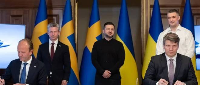 «Украина была на подъеме»: переживет ли Зеленский политический кризис в Киеве