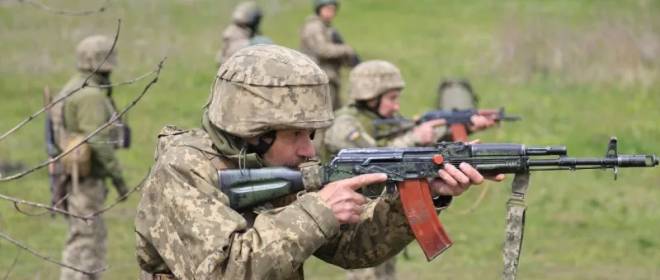 «Путь в один конец»: Зеленский приказал Украине воевать еще три года – The Economist