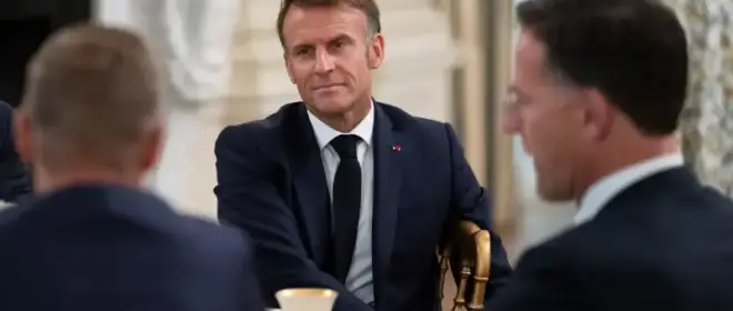Восемь стран ЕС просят Макрона разместить ядерное оружие на их территории