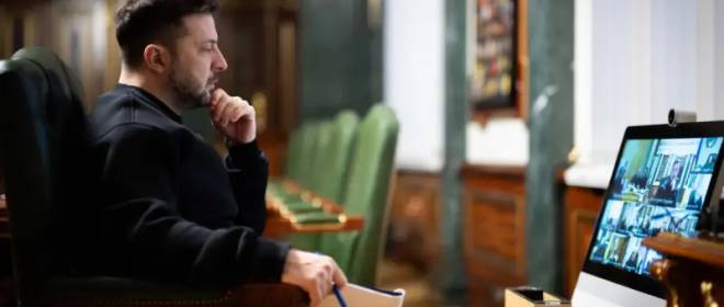 Junge Welt: Зеленский в отчаянии пытается избавиться от статуса «просроченного президента»