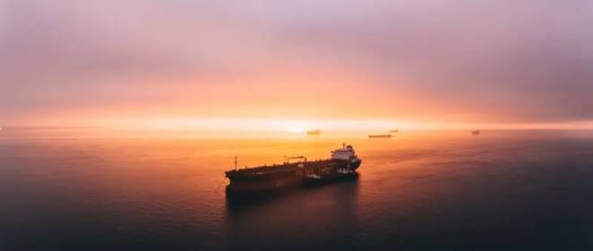 Украинские бомбы упали на покупателей: атаки в море подняли ставки риска на 250%