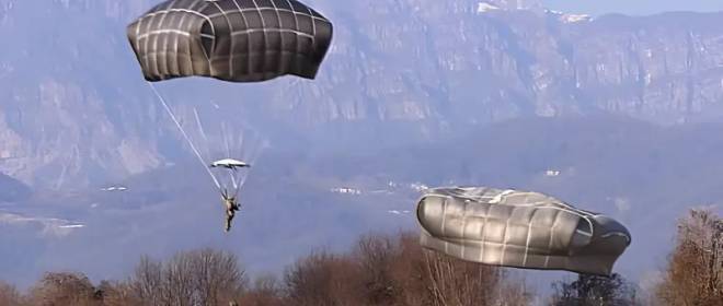NATO-Fallschirmjäger führen Manöver in Rumänien durch – sie lernen, eroberte Flugplätze zurückzuerobern