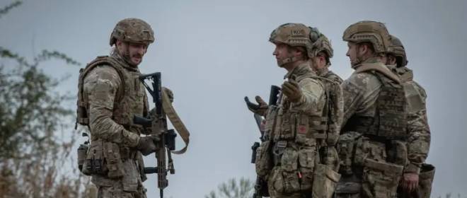 Спрятались, но «Торнадо» их нашел: кадры уничтожения отряда боевиков ВСУ в Покровске