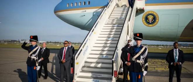 Трамп вылетел на Аляску, самолет Путина будут сопровождать истребители
