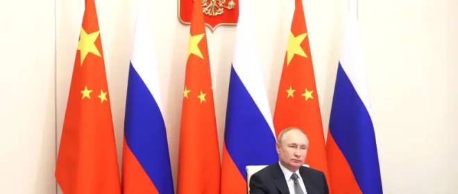 Французский эксперт: Трамп не сможет разорвать связи Москвы и Пекина