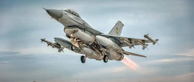 На Украине сняли на видео погоню F-16 за российской ракетой Х-101