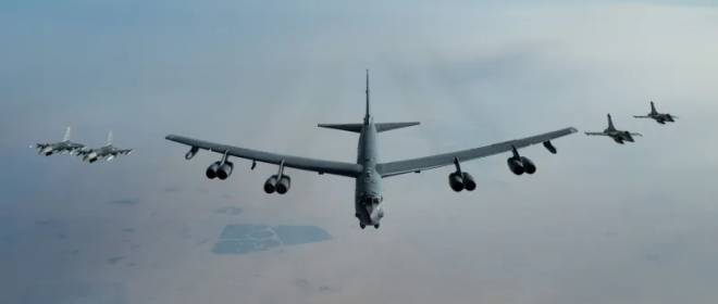 Осталось 75 самолетов: в США потерпел крушение стратегический бомбардировщик B-52H