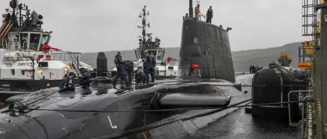 «Последнее средство ПВО»: атомные подлодки ВМС Британии защищают от атак с воздуха шлангами