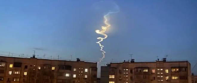 专家指出，俄罗斯国防部今日对不明洲际弹道导弹进行非典型试验