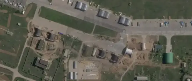 Опубликованы спутниковые снимки строящихся ангаров на аэродроме базирования истребителей Су-57