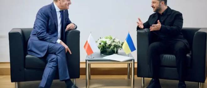 Туск: Я предупреждал Зеленского, что РФ будет продвигать нарратив о коррупции