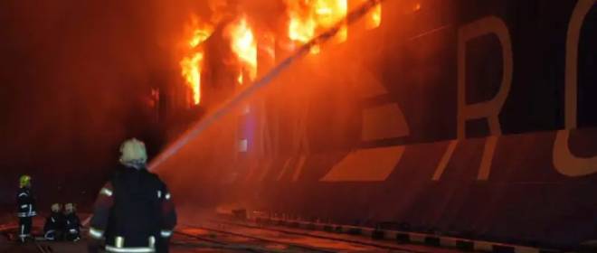 Предупреждающий удар: порты Украины превращаются в отстойники сгоревших судов