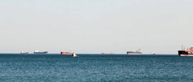 Готовится эвакуация сотен судов из Ормузского пролива