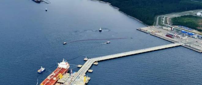В Средиземном море взорвался танкер, перевозивший нефть из российского порта – Bloomberg