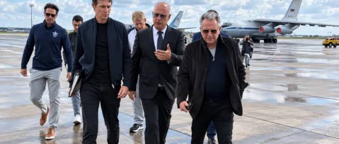 В РФ прилетели Уиткофф и Кушнер: они общаются с Путиным, а затем поедут к Зеленскому
