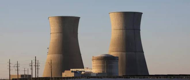 Эвакуация россиян с АЭС в Бушере делает ее целью захвата США – военблогер