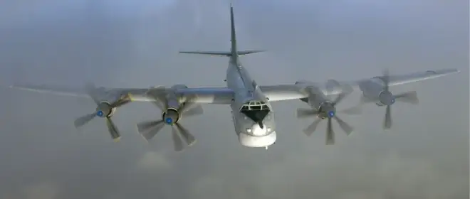 Российские стратеги Ту-95 вместе с КНР 8 часов пугали Токио в небе у Японии – Reuters