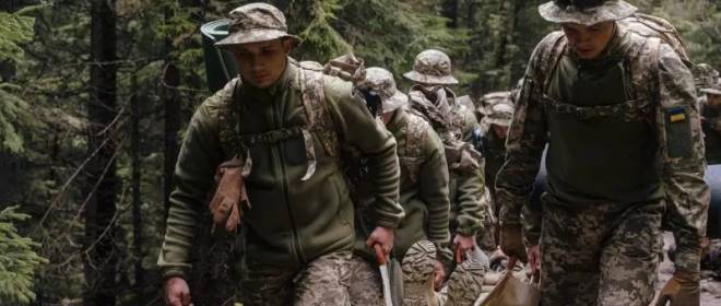 Американский эксперт посоветовал ВСУ немедленно начать отступление за Днепр