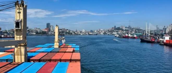 «Все хорошо, но пусть еще дадут нам земли»: китайцы о пике торговли с Россией