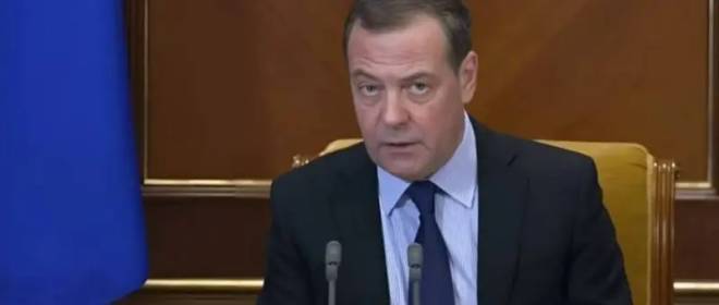Медведев заявил, что Россия ответит на ввод западных войск на Украину за ее пределами