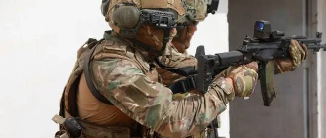 Прорвав украинскую оборону, российские войска штурмуют два ключевых города