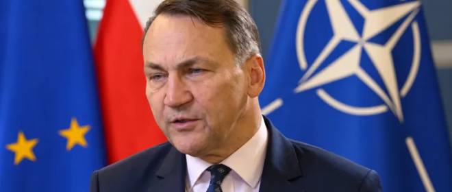 Сикорский: польские пограничники прячутся от взрывов на Украине