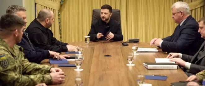 «Крысы бегут с тонущего корабля»: СВР выяснила планы украинской элиты