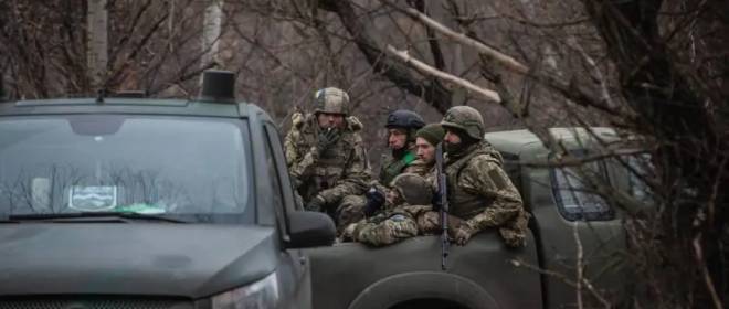 Не доехали: опубликованы фото разбитого транспорта с боеприпасами ВСУ под Купянском