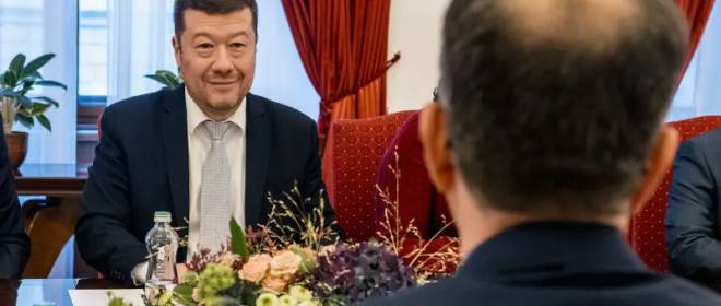 «Зеленая хунта и воры»: парламент Чехии охарактеризовал украинский режим