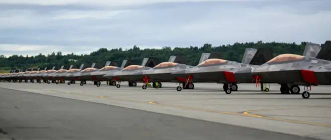 «Принуждают нас перейти на их сторону»: зачем США резко понадобилась Арктика