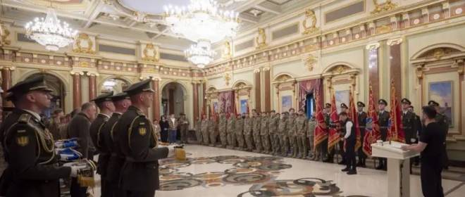Зеленский опасается госпереворота, на Украине хотят запретить массовые мероприятия для военных