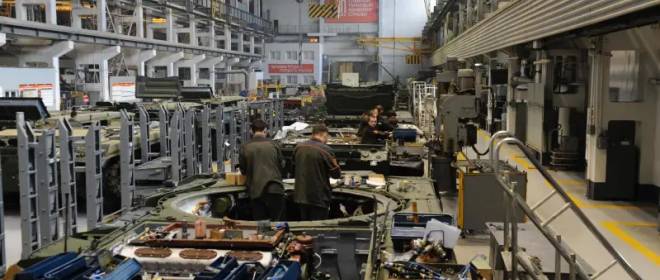 ВПК сбавляет темпы: в РФ сокращается производство на военных заводах