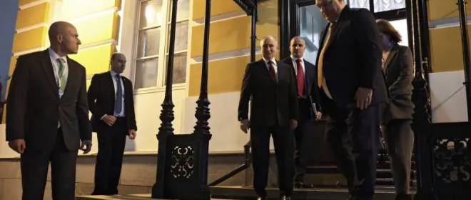 «Даже я могу лучше»: венгры отреагировали на конфуз переводчика во время переговоров Путина и Орбана