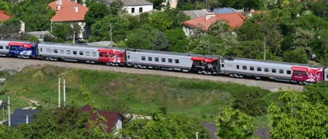 Удары ВСУ полностью остановили железнодорожные перевозки в Крыму
