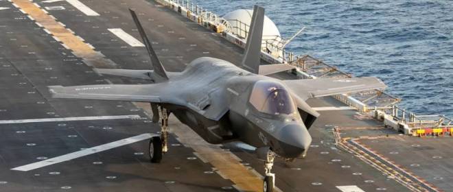 WP: новейшие истребители ВВС США F-35 летают на задания без бортовых радаров