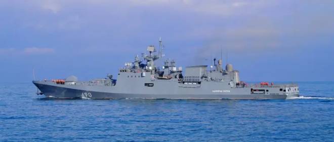 Даже в море не вышли: показаны кадры пусков ракет «Калибр» фрегатом «Адмирал Эссен»