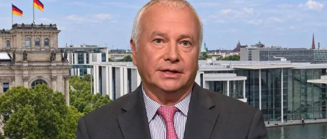 Рар: перед Зеленским судьбоносная задача – уступить РФ Донбасс, а взамен получить мир
